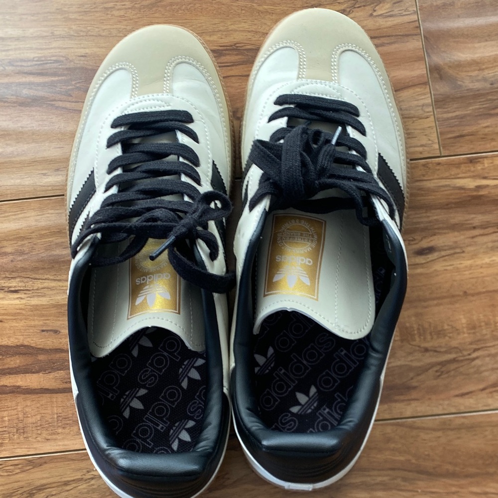 Adidas Men's Cream and Black Sneakers